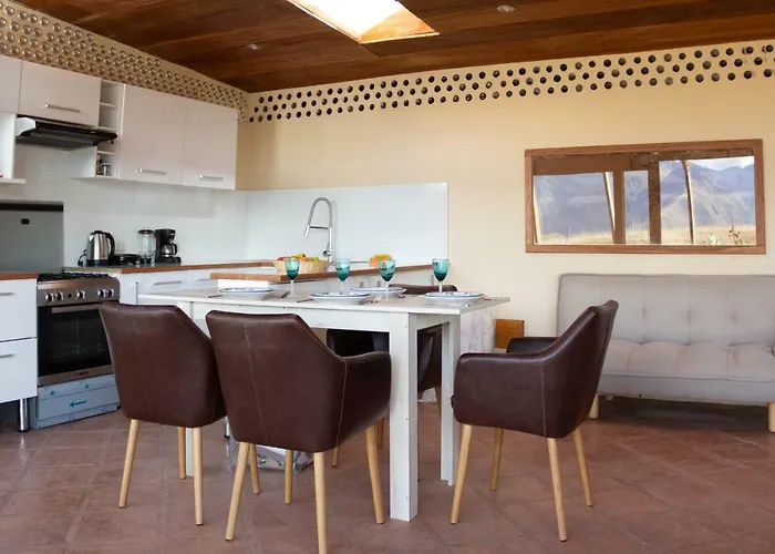 Casa 100% Ecologica Con Vista A Glaciares Andinos